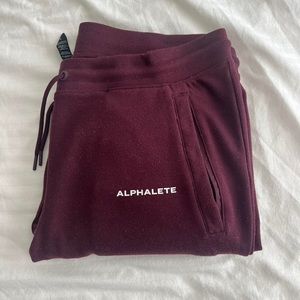 alphalete athletic sweatpants 
size: L
great condition, no flaws!